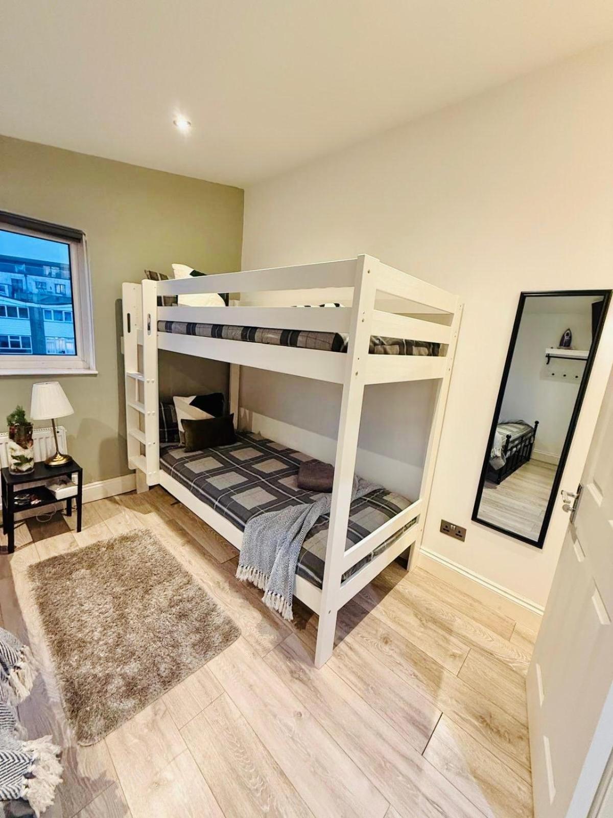 15 Min To Guest 22 Guest house London